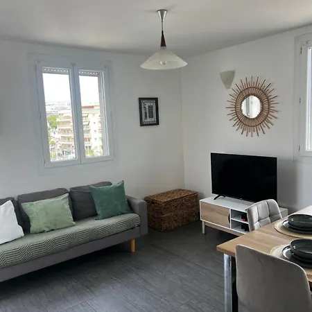 Apartment Juan Les Pins 2br Sunny Floor 50m *