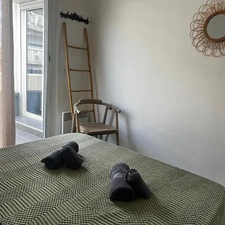 Apartment Juan Les Pins 2br Sunny Floor 50m Antibes